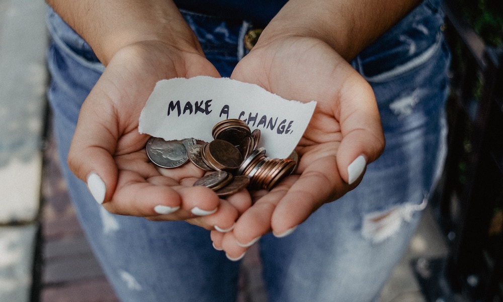 Make a change tag with change in two hands
