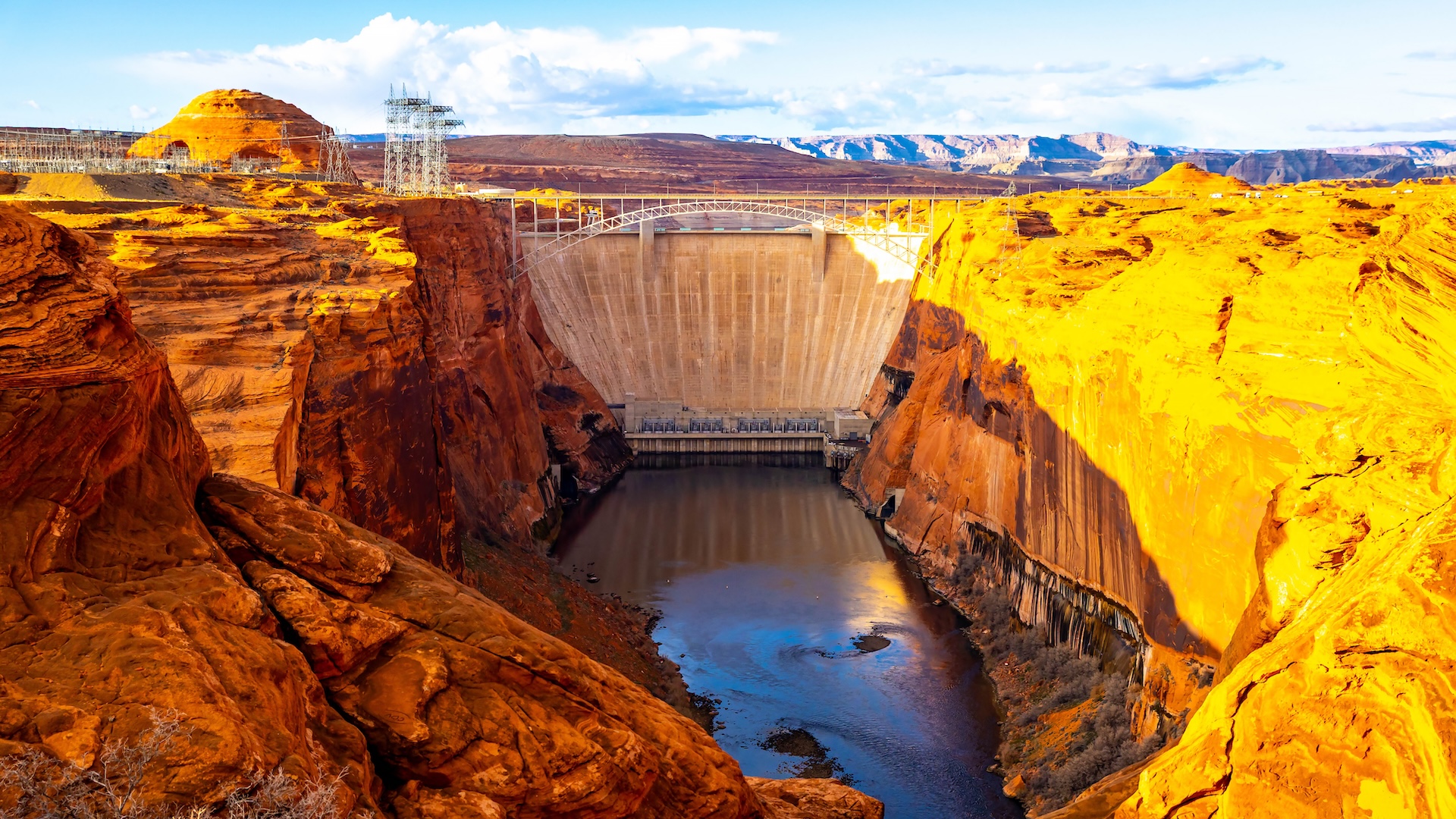 Vivid sunset view of Glen Canyon Dam and Colorado river in Page Arizona